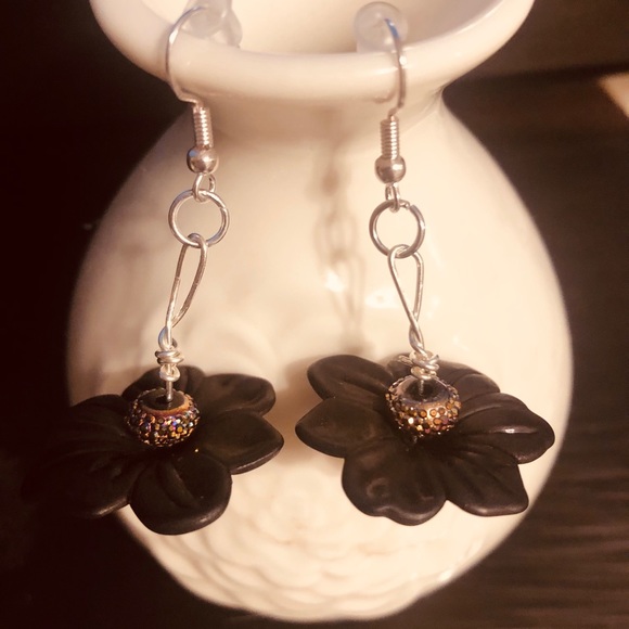 Southwest Cowgirls Floating Flowers Earrings - Picture 2 of 2